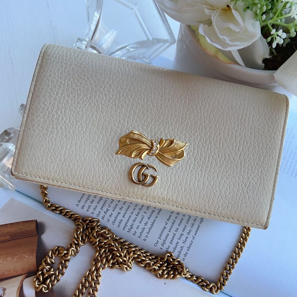 Gucci Calfskin GG Marmont Bow Chain Wallet White